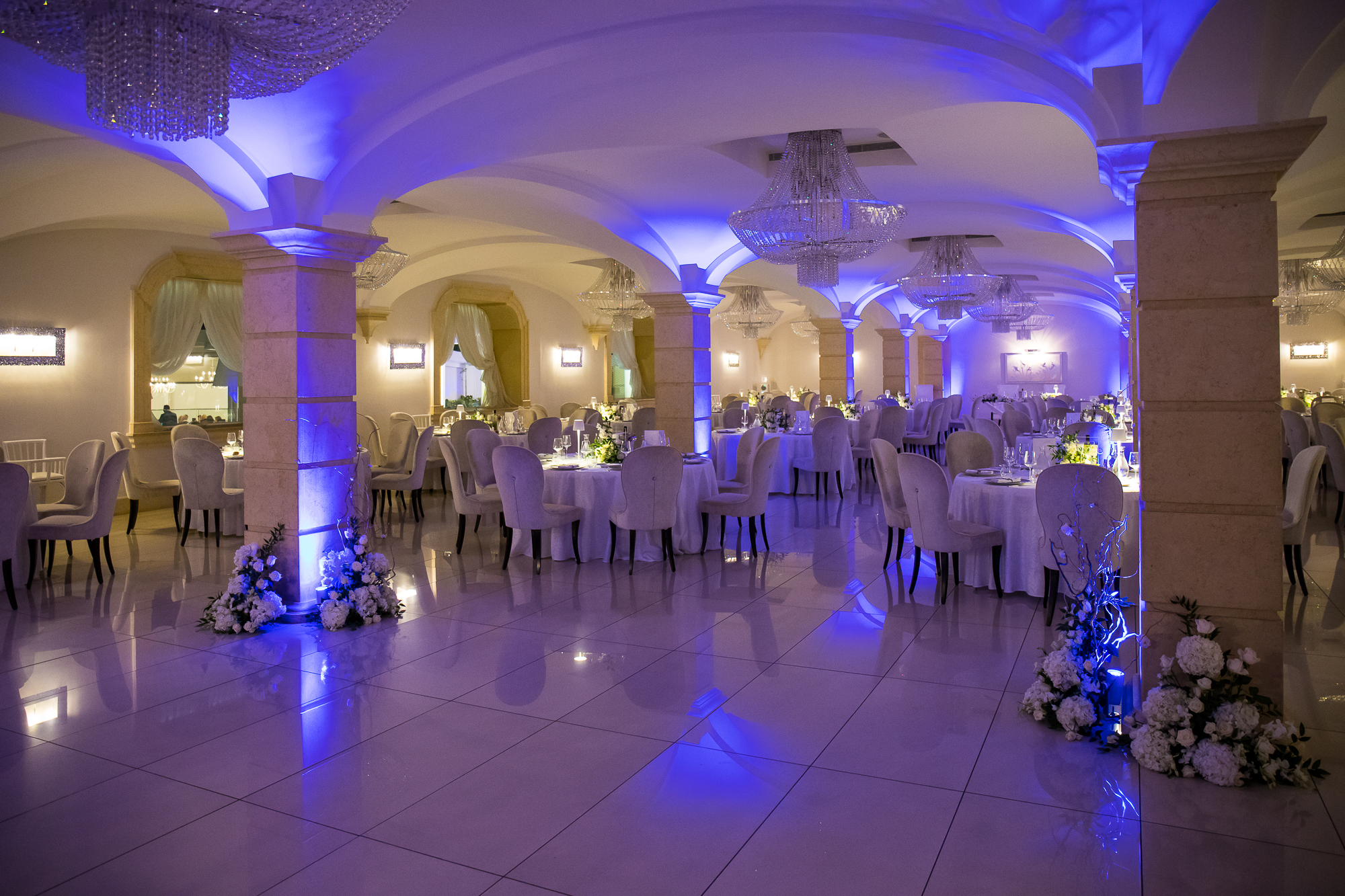 qualcosa-di-blu_weddingplanner_eventdesign_allestimentomatrimonio_oro-e-nero-6